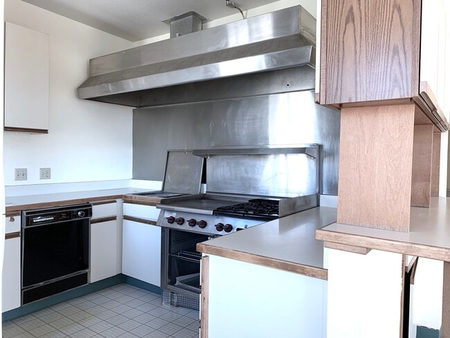 Building Photo - 1455 Leavenworth St
