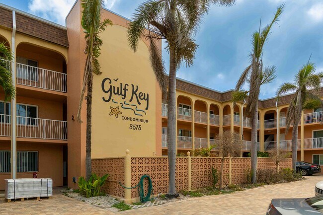 Foto del edificio - 3575 Gulf Blvd