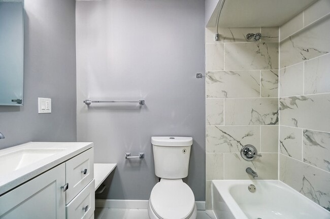 Interior Photo - Cascade Ridge