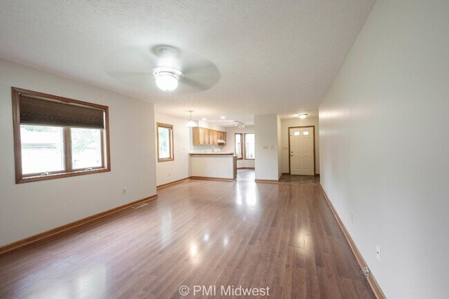 Building Photo - Charming 2 Bed, 2 Bath Indianapolis Rental...