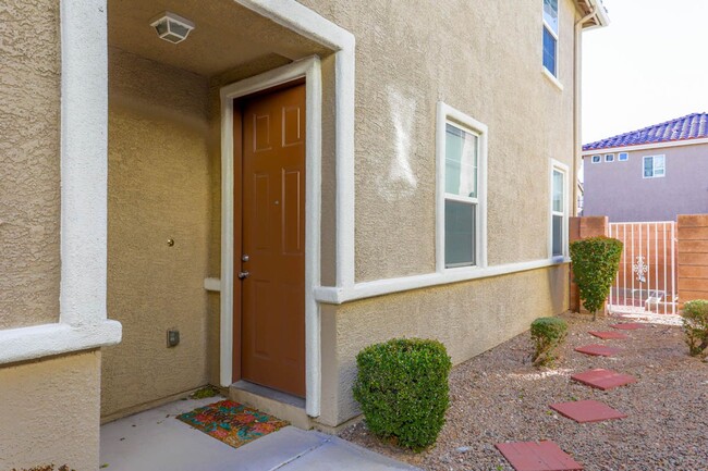 Foto del edificio - 3 Bed Southwest Townhome