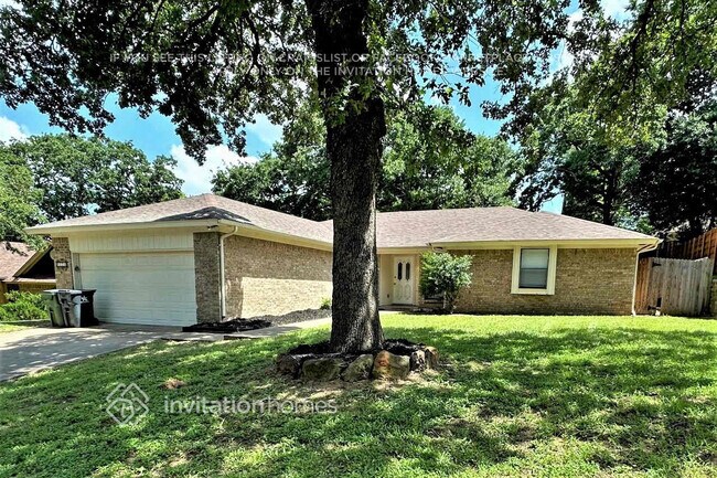 Building Photo - 4510 Lone Oak Dr