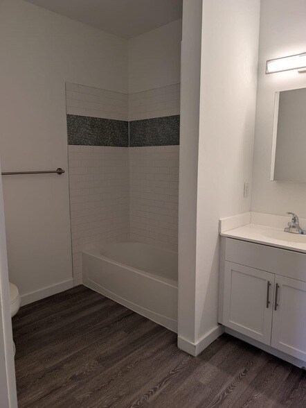 Foto del edificio - 687 Ocean Ave