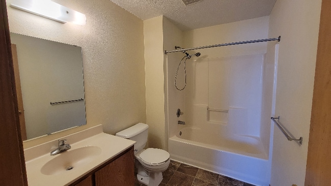 Building Photo - 1049 13th St N