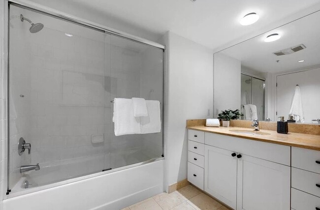 Building Photo - Don’t Miss This Opportunity