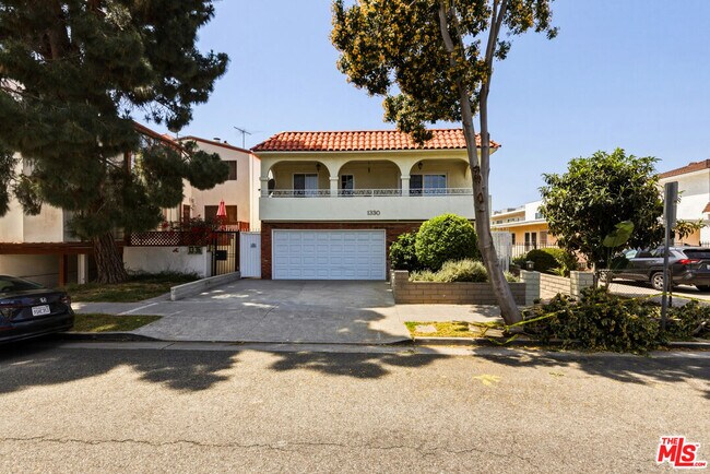Foto del edificio - 1330 Yale St
