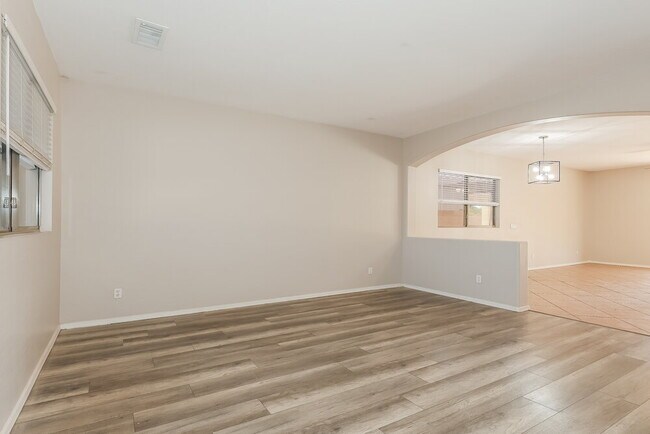 Foto del edificio - 11217 W Berkeley Rd