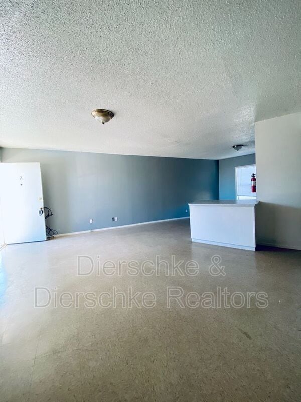 Building Photo - 902 Shiloh St
