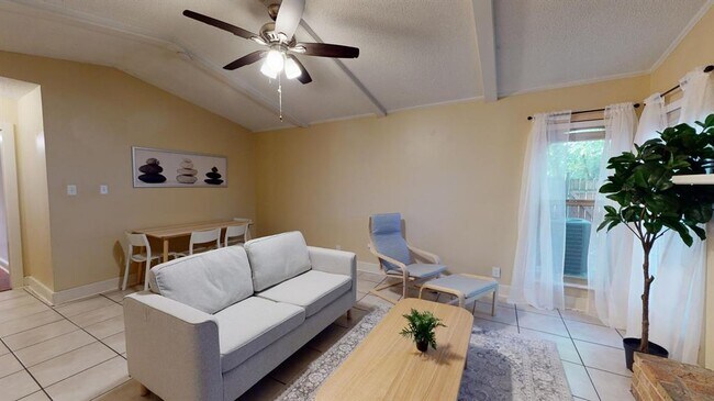 Foto del edificio - 9104 Quail Creek Dr