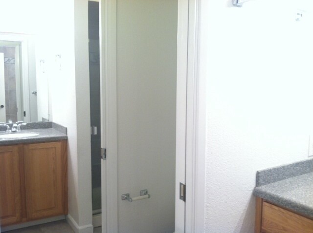 Building Photo - 3/1.5 condo for rent! 3504 Larchmont Squar...