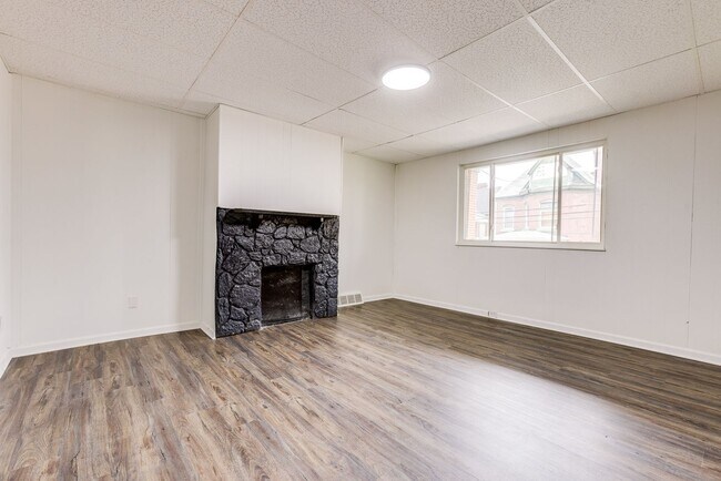 Foto del edificio - Fully Renovated 3BR/2BA Gem in the Heart o...