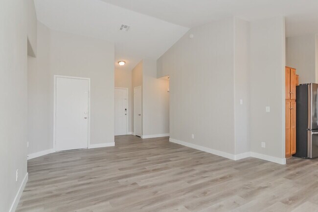 Foto del edificio - 390 Lombardy Cir