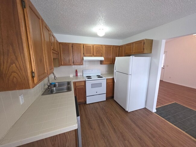 Photo - Nice 2 bedroom home with fenced in yard