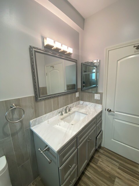 Building Photo - 837 E Palm Ave