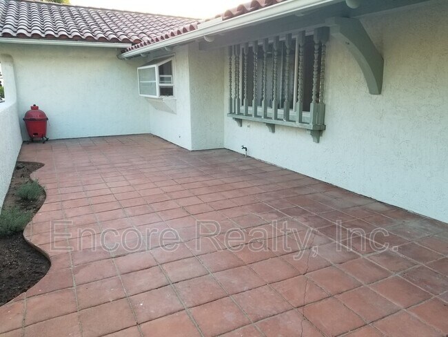 Foto del edificio - 2746 Crownpoint Pl