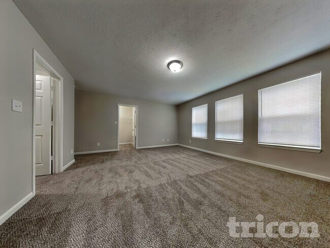 Foto del edificio - 1356 Blue Ridge Ln