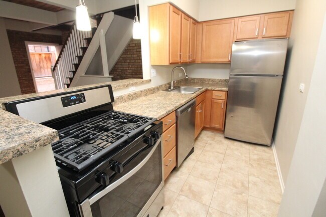 Foto del edificio - 2720 N Mildred Ave