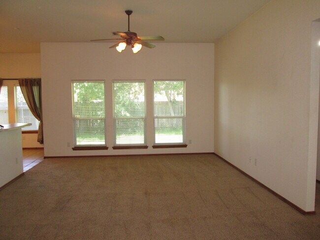 Foto del edificio - PRELEASING - July 2026 - (3) Bed/(2) Bath ...