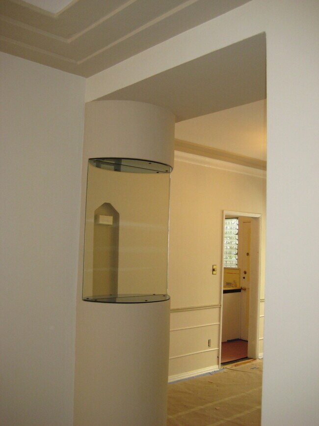 Entry to Dining Room - 626 S Ridgeley Dr