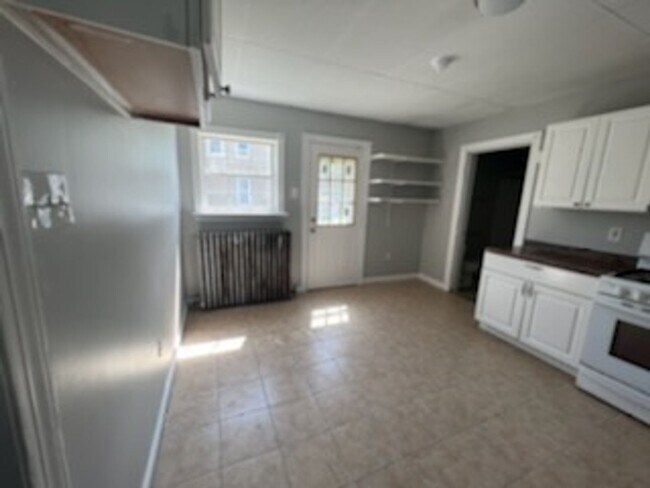 Foto del edificio - 4 Bedroom Home ready for move in!