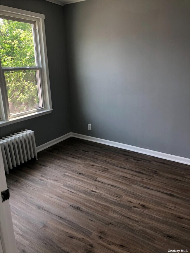 Foto del edificio - 93-14 101st Ave