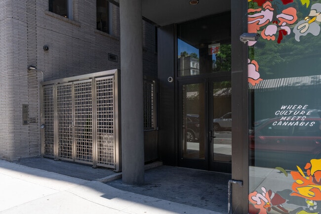 Entrance - 3E3