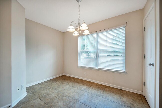 Foto del edificio - Townhome for rent five minutes from I-24
