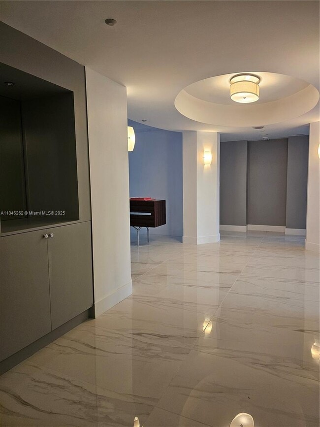Building Photo - 19111 Collins Ave
