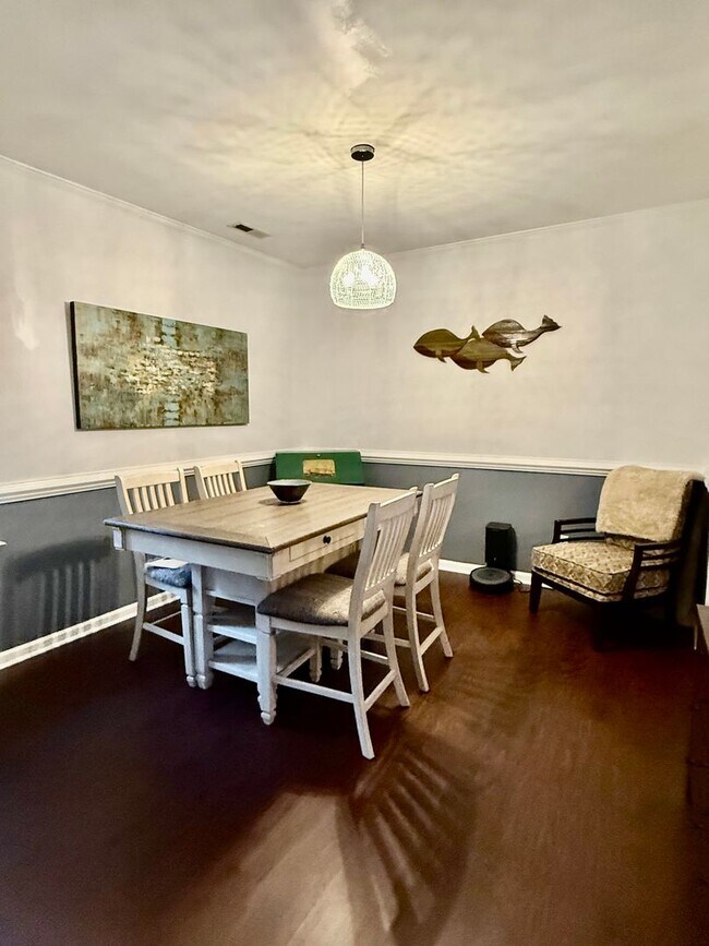 Foto del edificio - 3BD/2BA Updated Ranch on a Wooded Lot- Two...