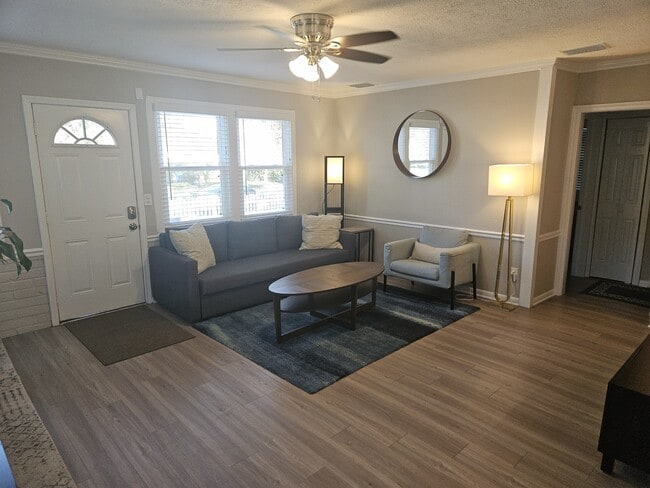 Building Photo - 4364 Bethwood Cir