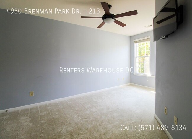 Foto del edificio - 4950 Brenman Park Dr