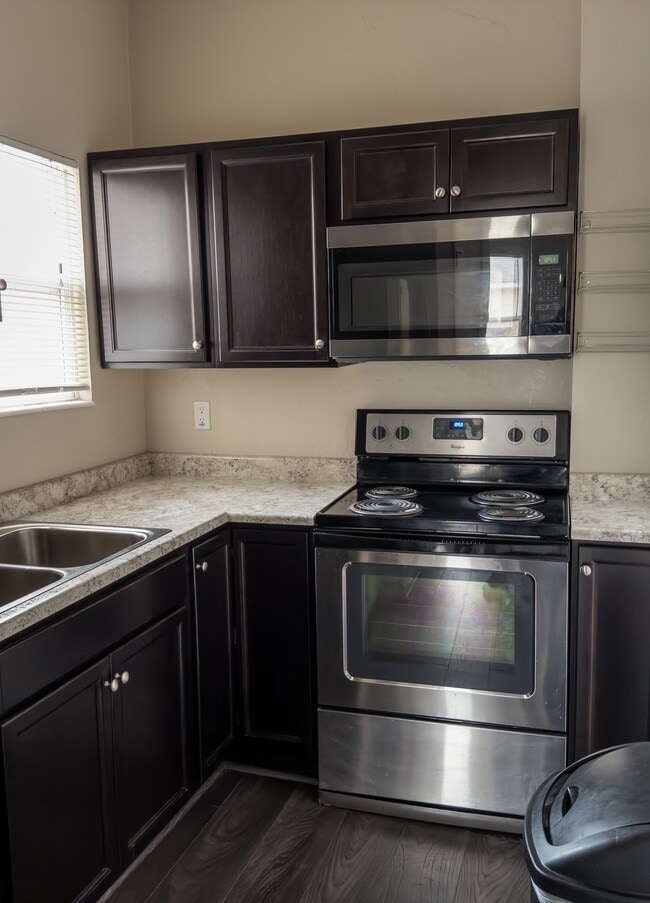 Building Photo - 318 S 600 E