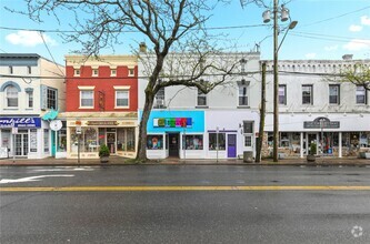Building Photo - 12 S Gillette Ave