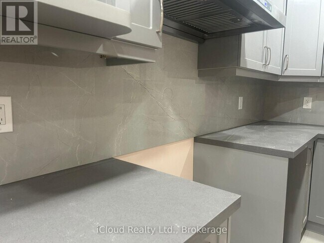 Photo du bâtiment - 63 Beacon Hill Dr