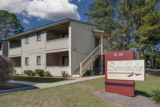 Photo - 836 Richmond St Apartment