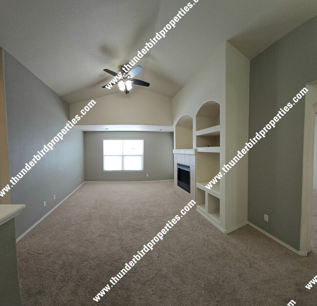 Building Photo - Gated Community available NOW!