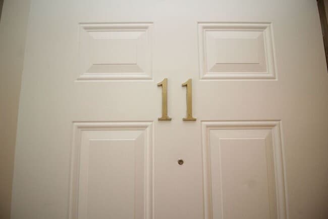 Building Photo - 811 Park Ave