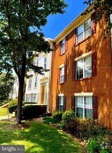 Building Photo - 9320 Caspian Way