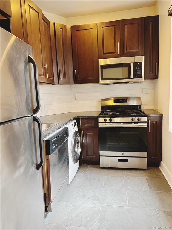 Building Photo - 545 W 148th St