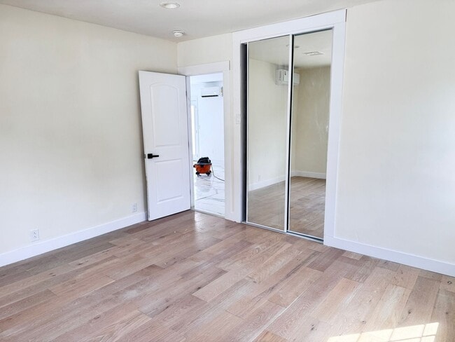 Building Photo - 11836 Laurelwood Dr