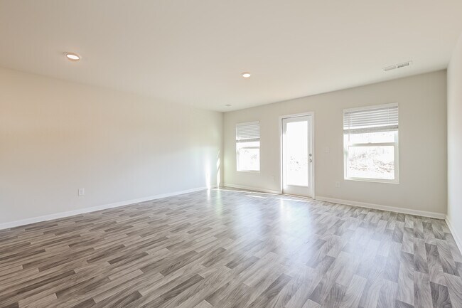 Foto del edificio - 130 Combine Ln