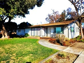 Building Photo - 38684 Rd 74