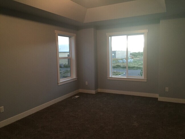 Foto del edificio - 2485 N 180th E