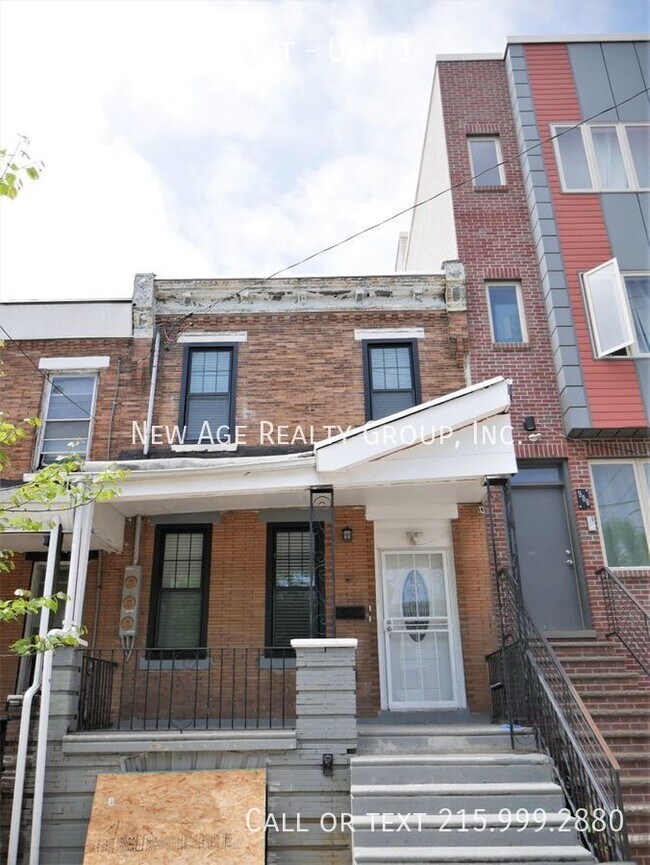 Building Photo - 902 S 51st St