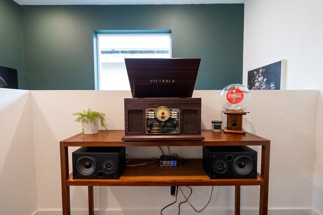 Foto del edificio - 6001 San Rafael Ln