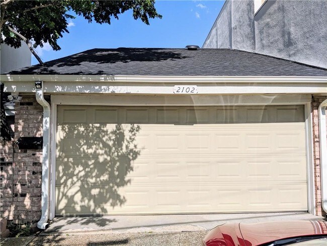 Foto del edificio - 2102 Willowgate Ln