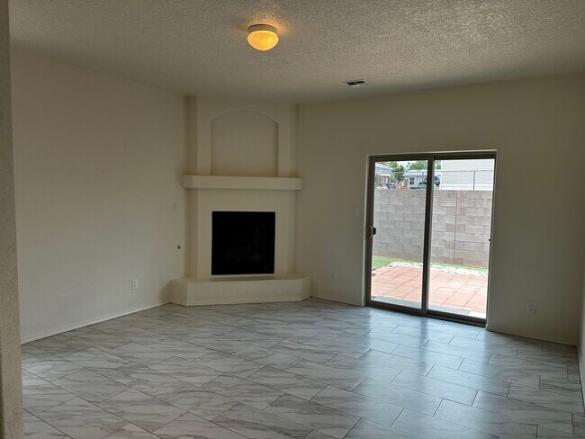Building Photo - 3032 Calle Nueva Vista