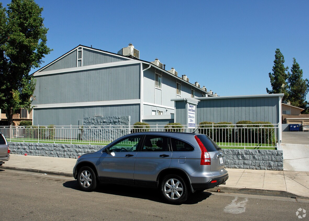 Foto del edificio - 1490 W Swift Ave