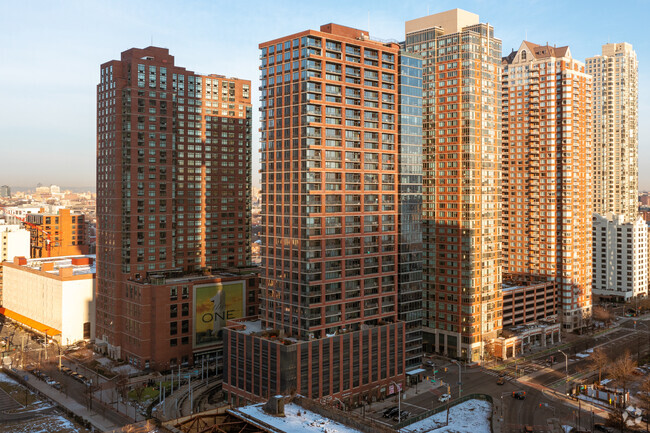 Foto del edificio - A Condominiums