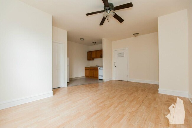 Foto del edificio - 4853 N Damen Ave